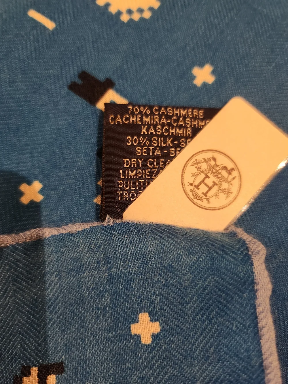 Hermes Madison Party Scarf 100 Cashmere Blend, Minecraft Pattern, Blue NWT